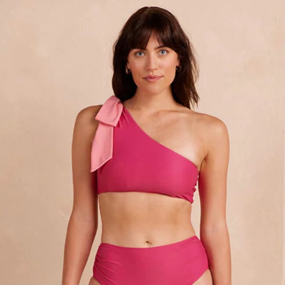 Summersalt The Bow-Shoulder Ruched Sidestroke Bikini Top